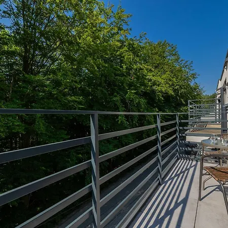 Nowoczesny W Szczyrku Z Umeblowanym Balkonem By Renters