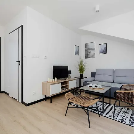 Nowoczesny W Szczyrku Z Umeblowanym Balkonem By Renters Apartment *