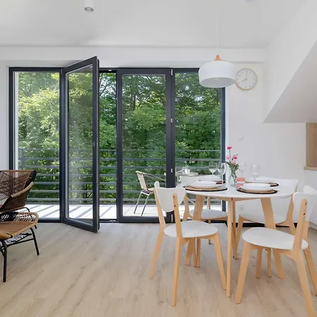 Apartment Nowoczesny W Szczyrku Z Umeblowanym Balkonem By Renters Szczyrk