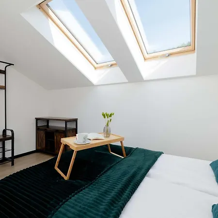 Nowoczesny W Szczyrku Z Umeblowanym Balkonem By Renters